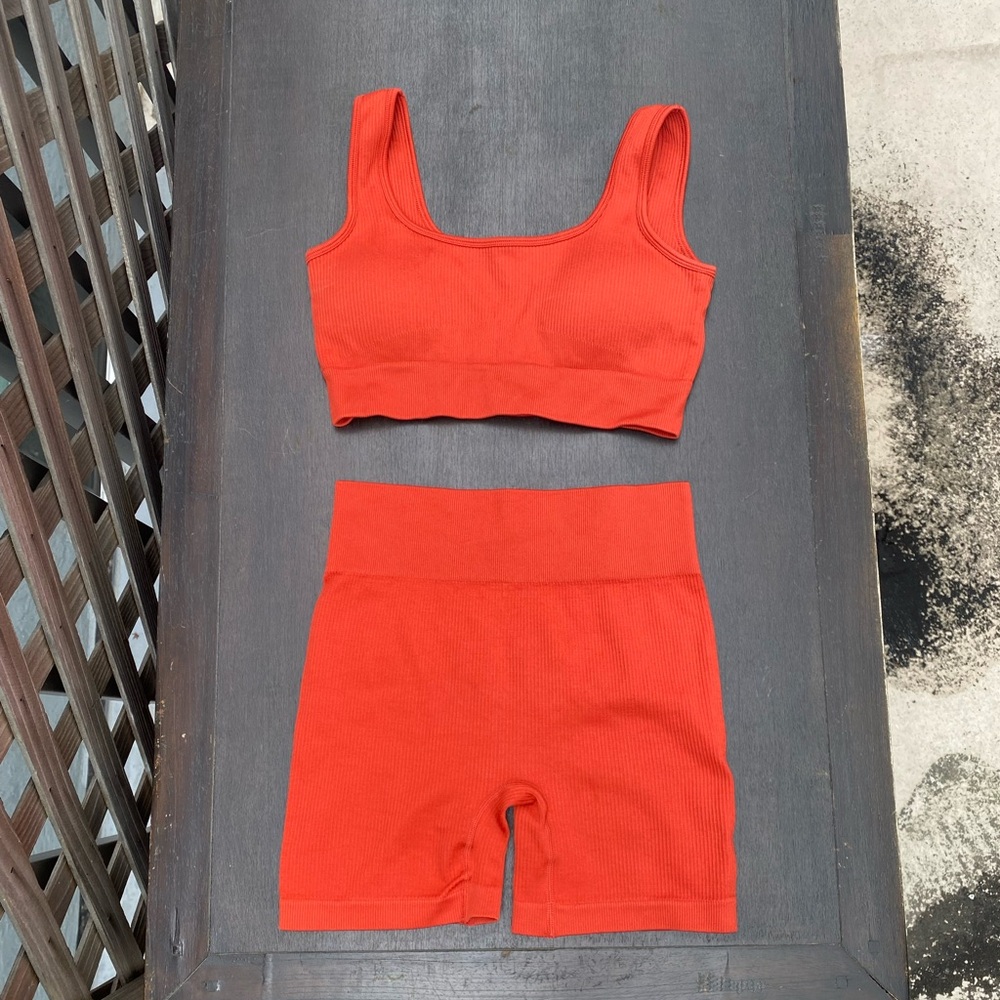 Amazon | Ribbed Blood Orange Two Piece Workout Set